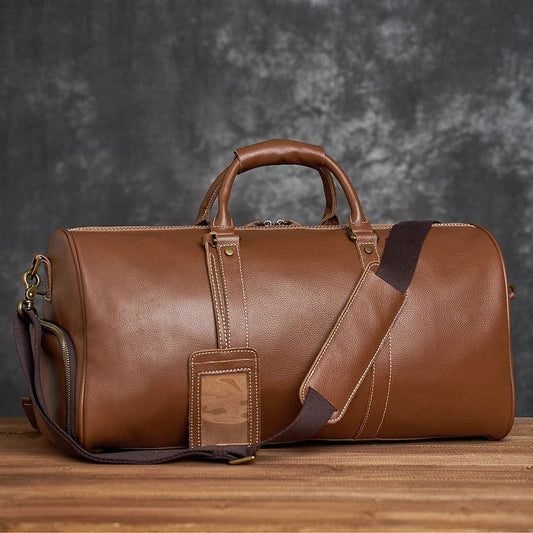 Sac de voyage en cuir véritable. Petite couleur Sac de voyage en cuir véritable. Petite couleur